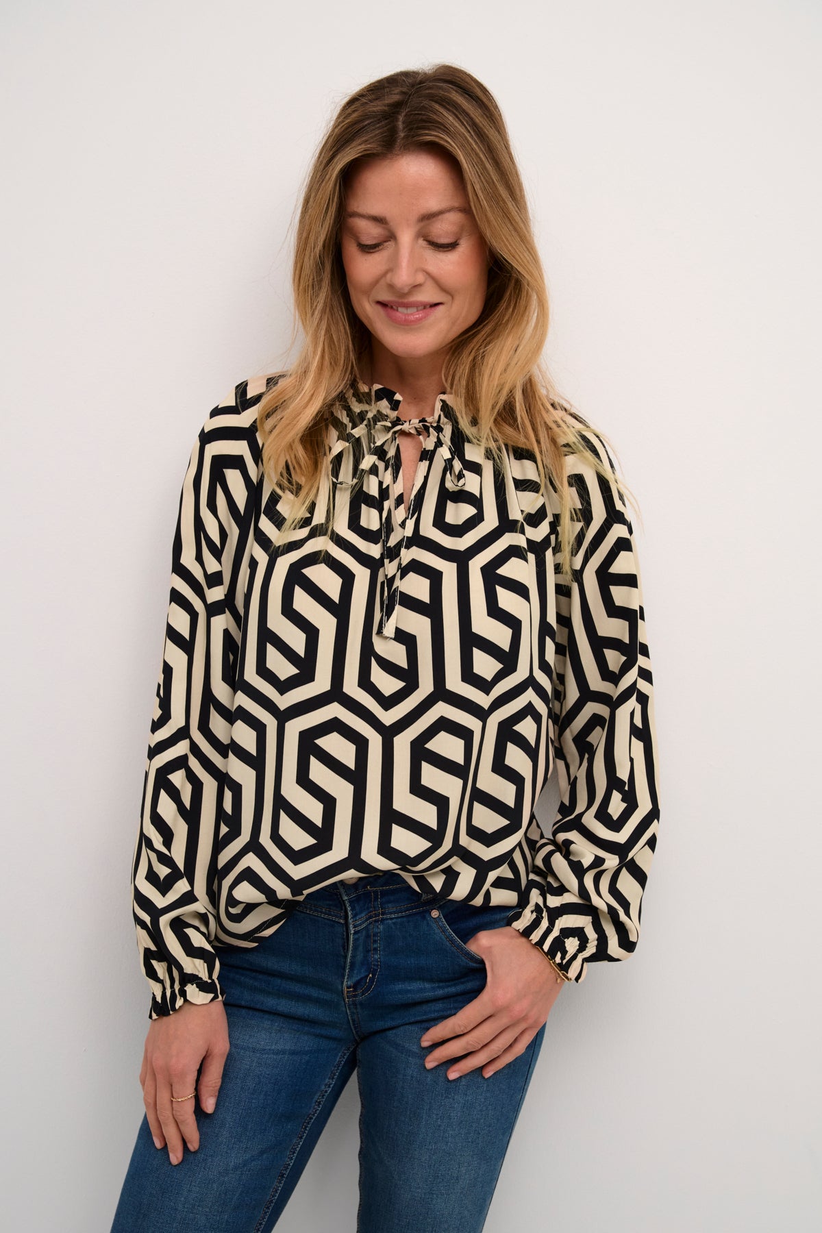 CRAstra Blouse Geometric Black White - 10613115