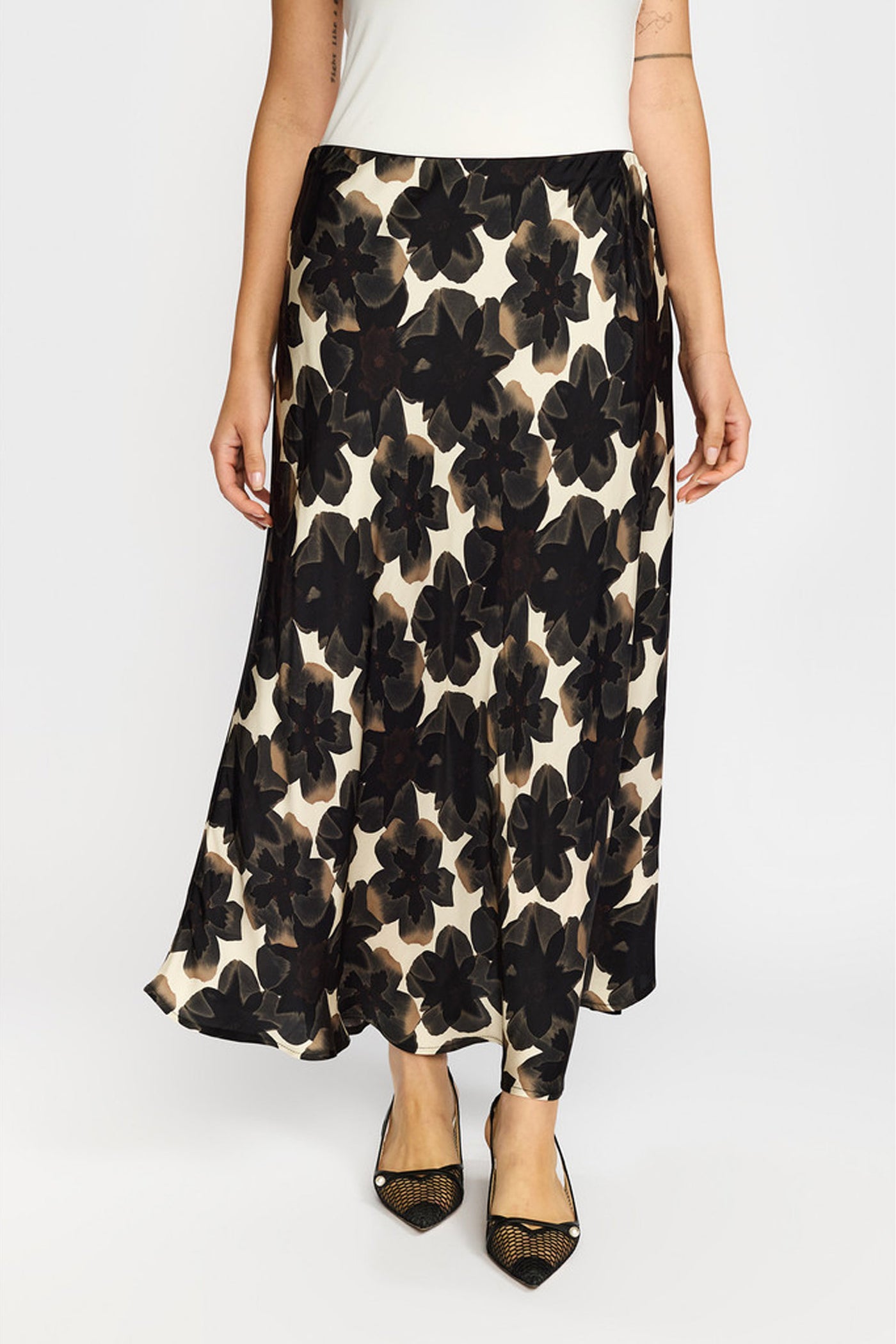 GEORGINA BLACK FLOWERS - 1021421