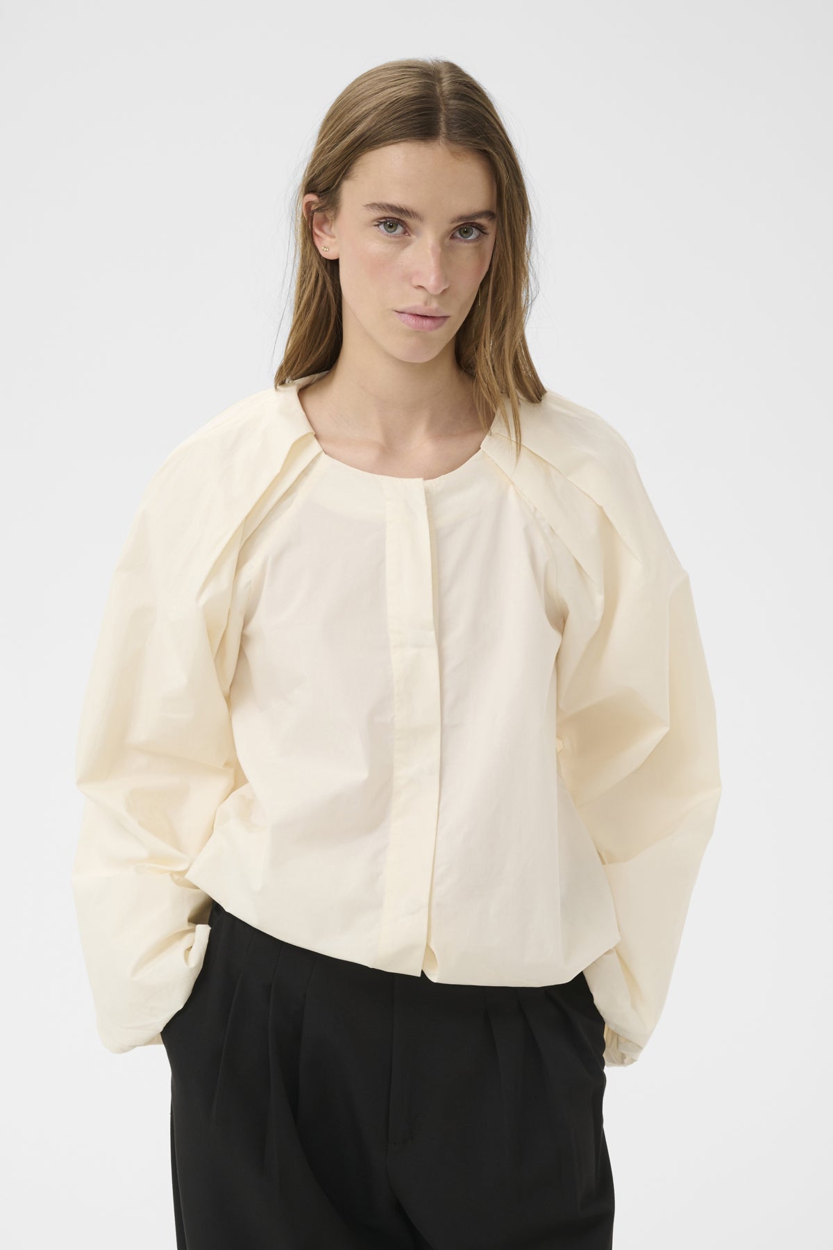 KBEnya Balloon Blouse Egret - 110103 - 10105891