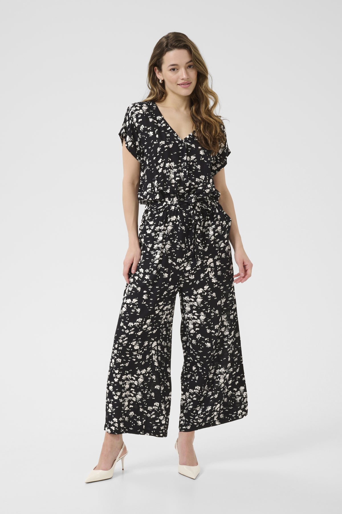 KAbeathe Jumpsuit Black / Chalk Graphic - 10508898
