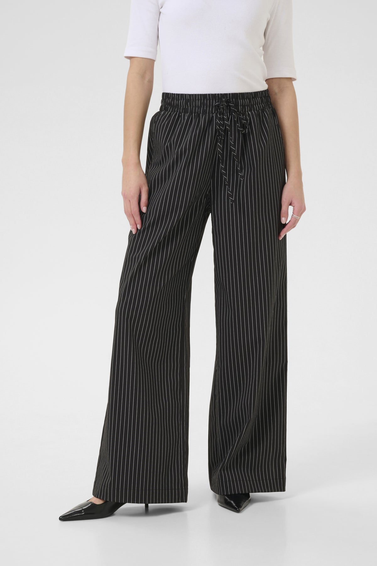 KAeliana Pants Black / Chalk Pinstripe - 10510610
