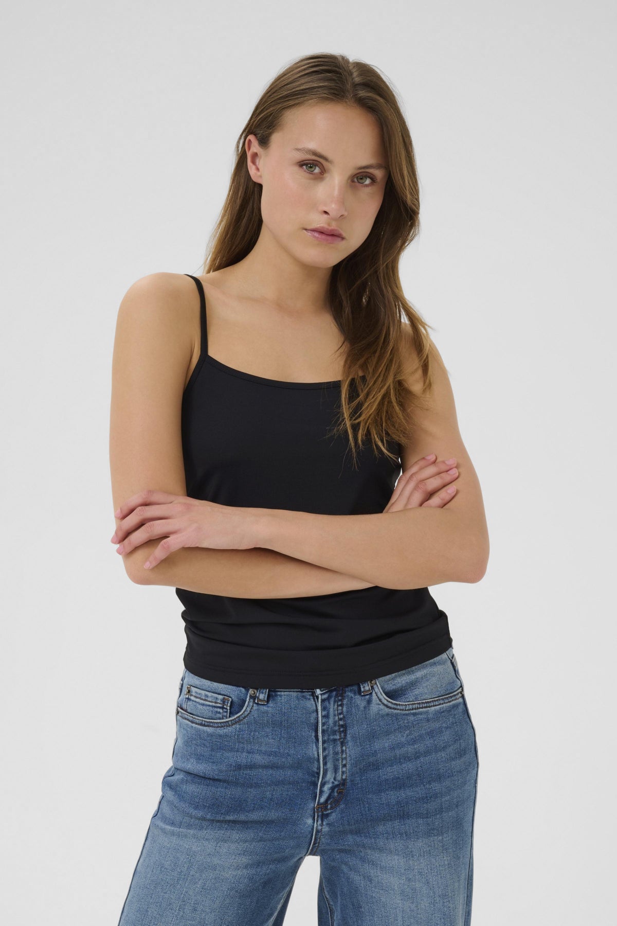 KAarina Strap Top Black deep