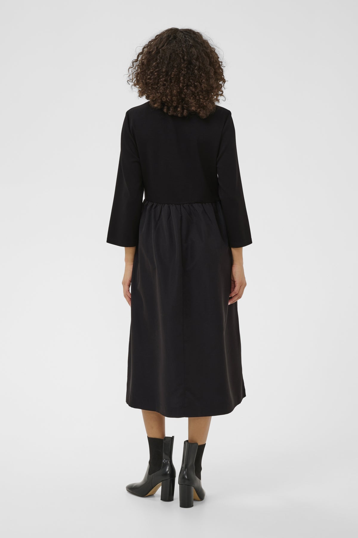 KArosa Dress Black Deep - 100121B - 10511223