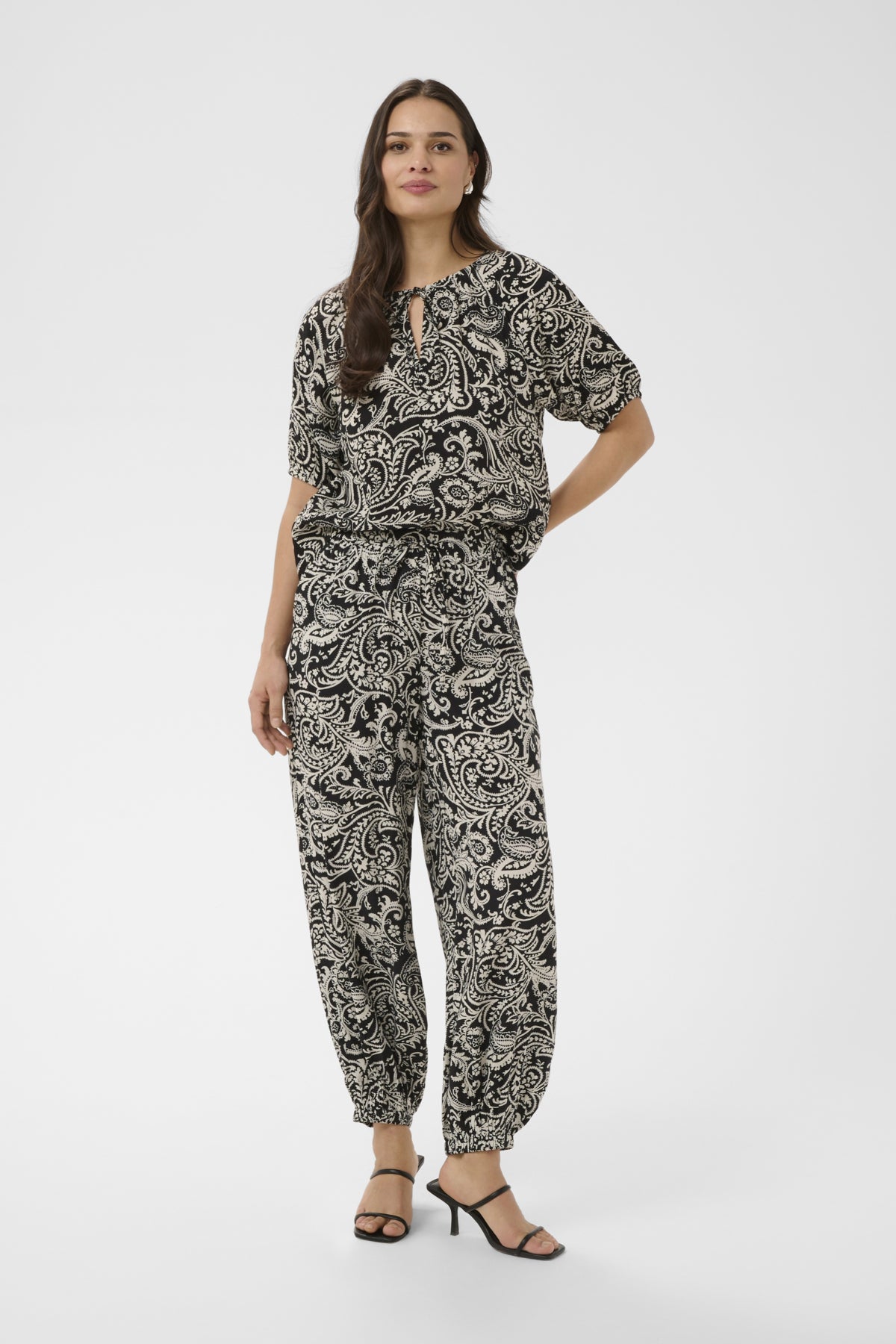 KAbella Pants Black Chalk Paisley - 109282 - 10511523