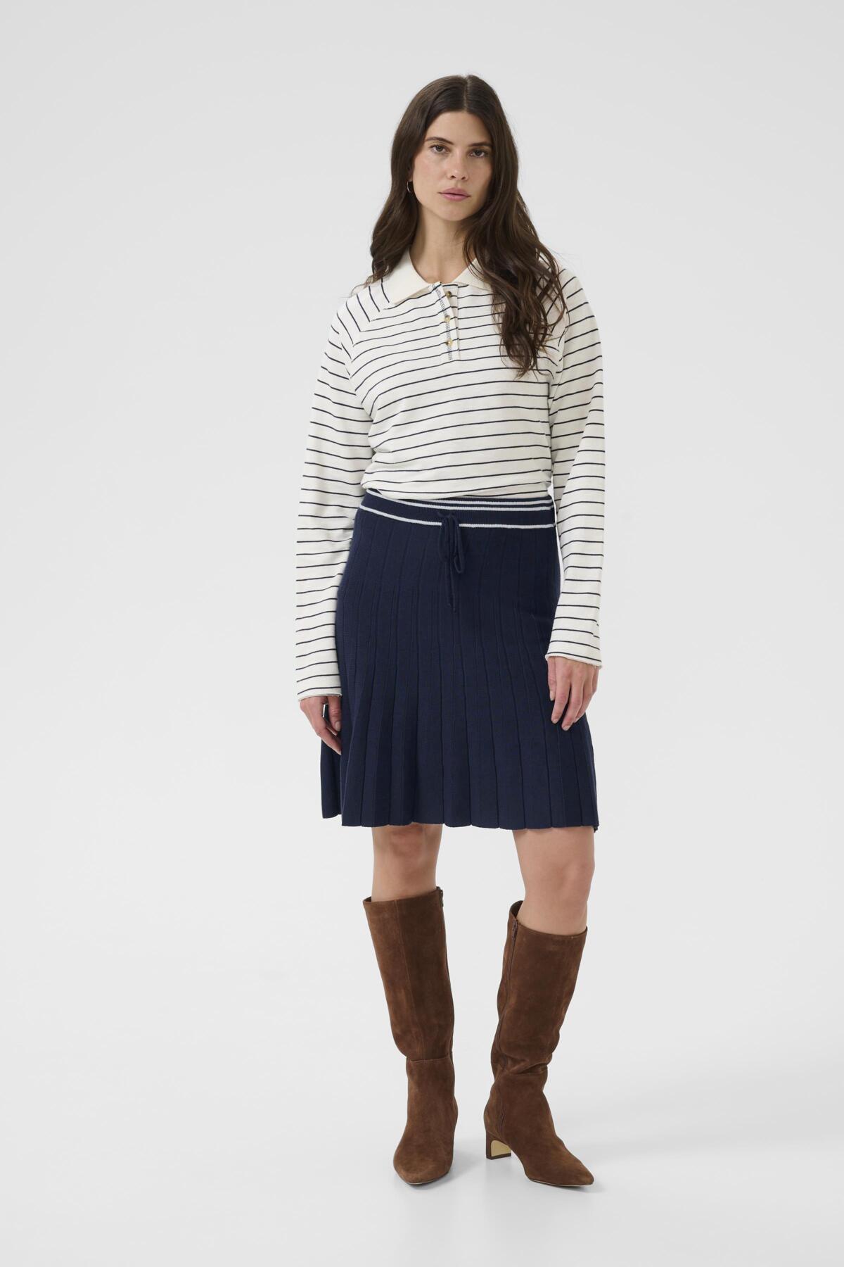 CRVillea Skirt Navy Blazer - 193923 - 10614617