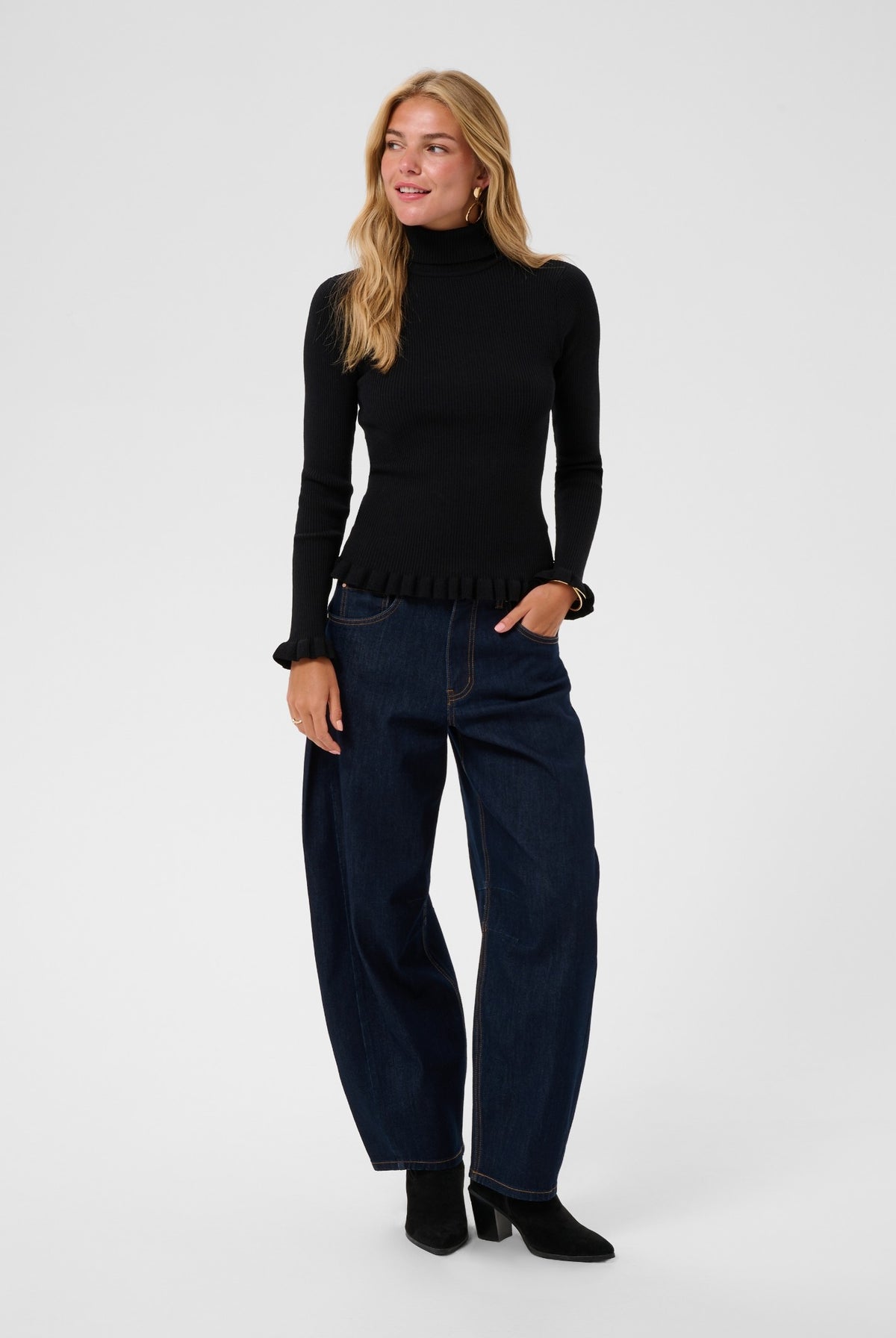 CRDela Knit Roll Neck Pitch Black - 100120 - 10615363