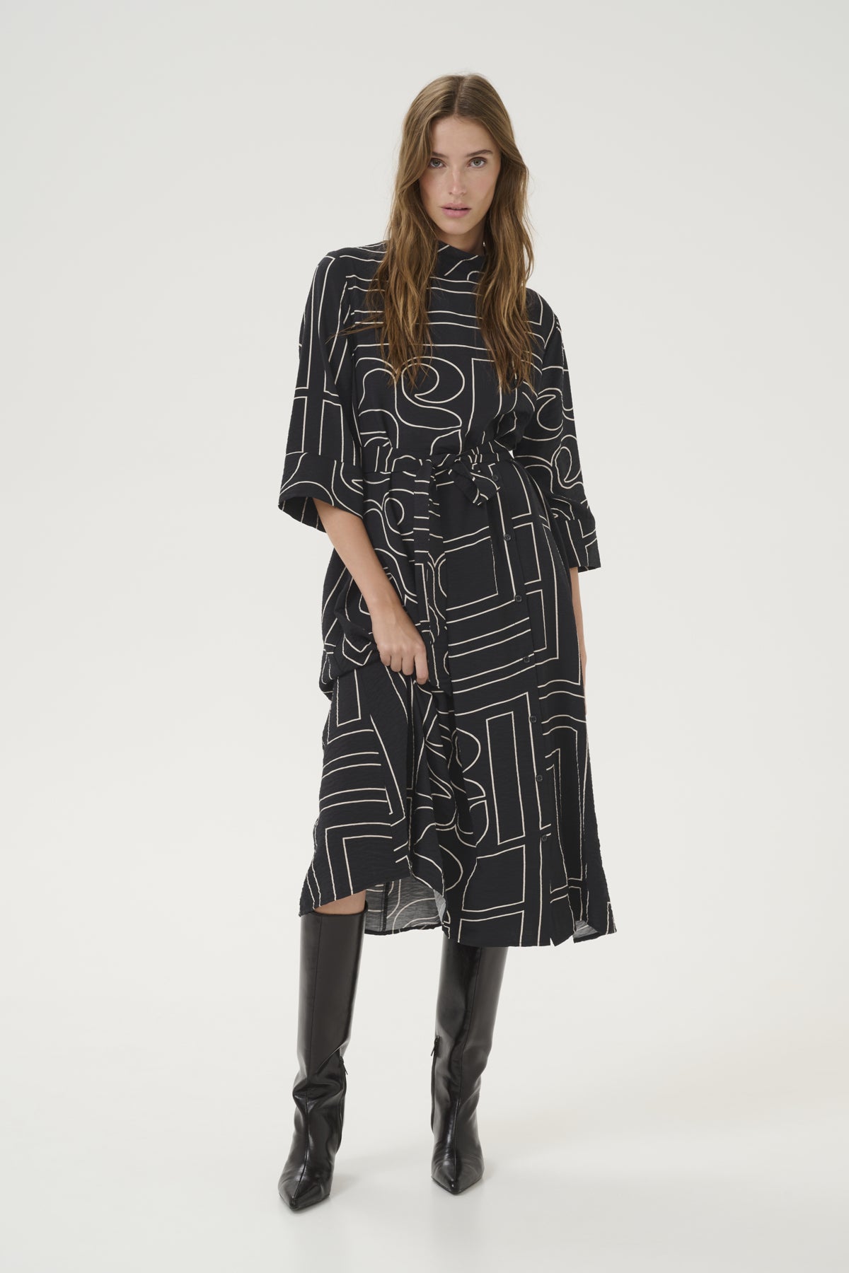 KellyMW Shirtdress Black AOP - 10704580