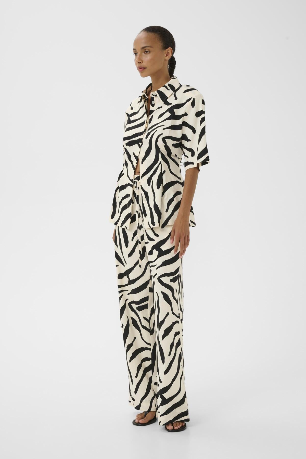 GZzeona P SS shirt graphic black white animal - 1 - 10911161
