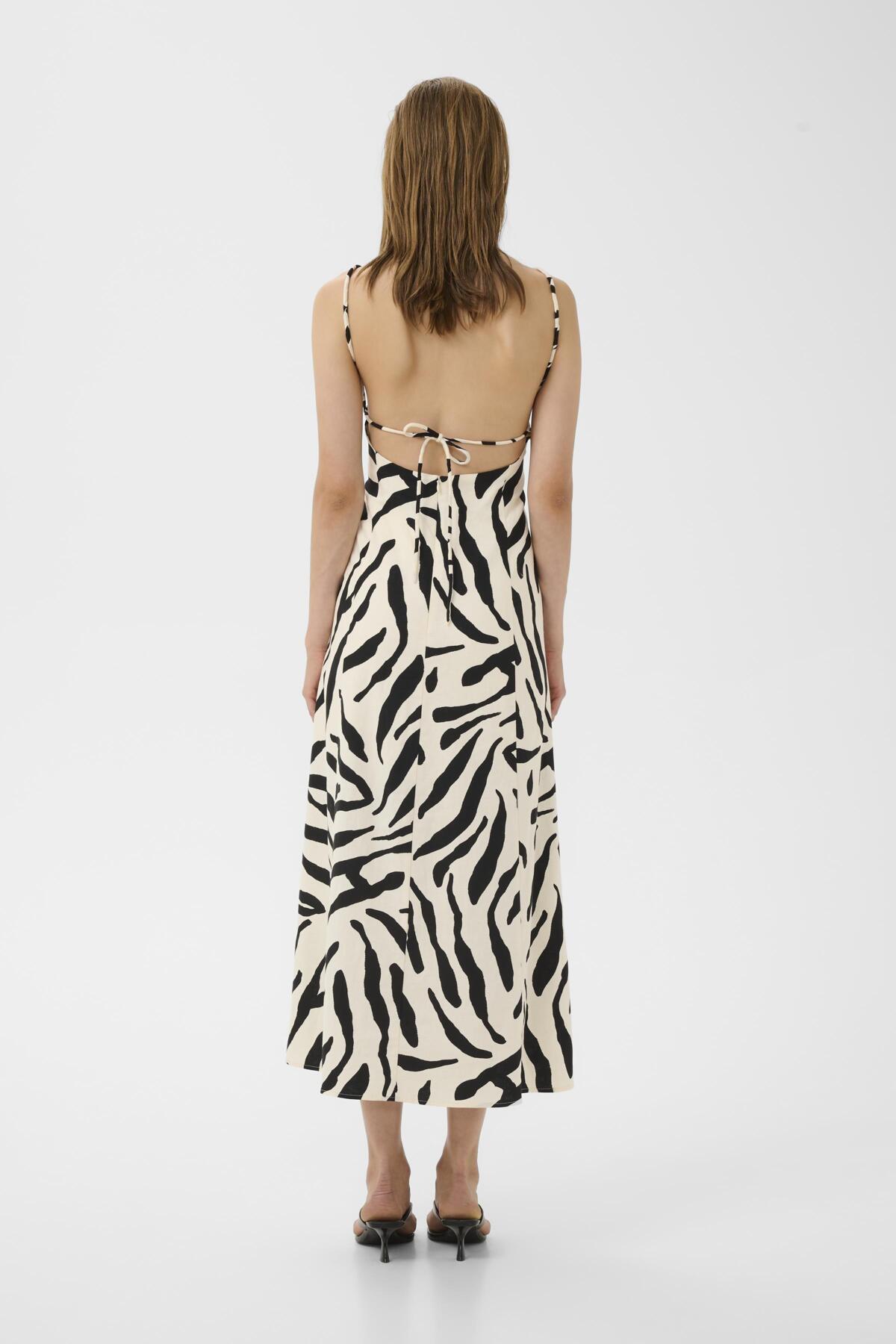 GZzeona P dress graphic black white animal - 1 - 10911163