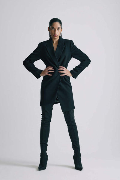 Tailor Black Thumbnail