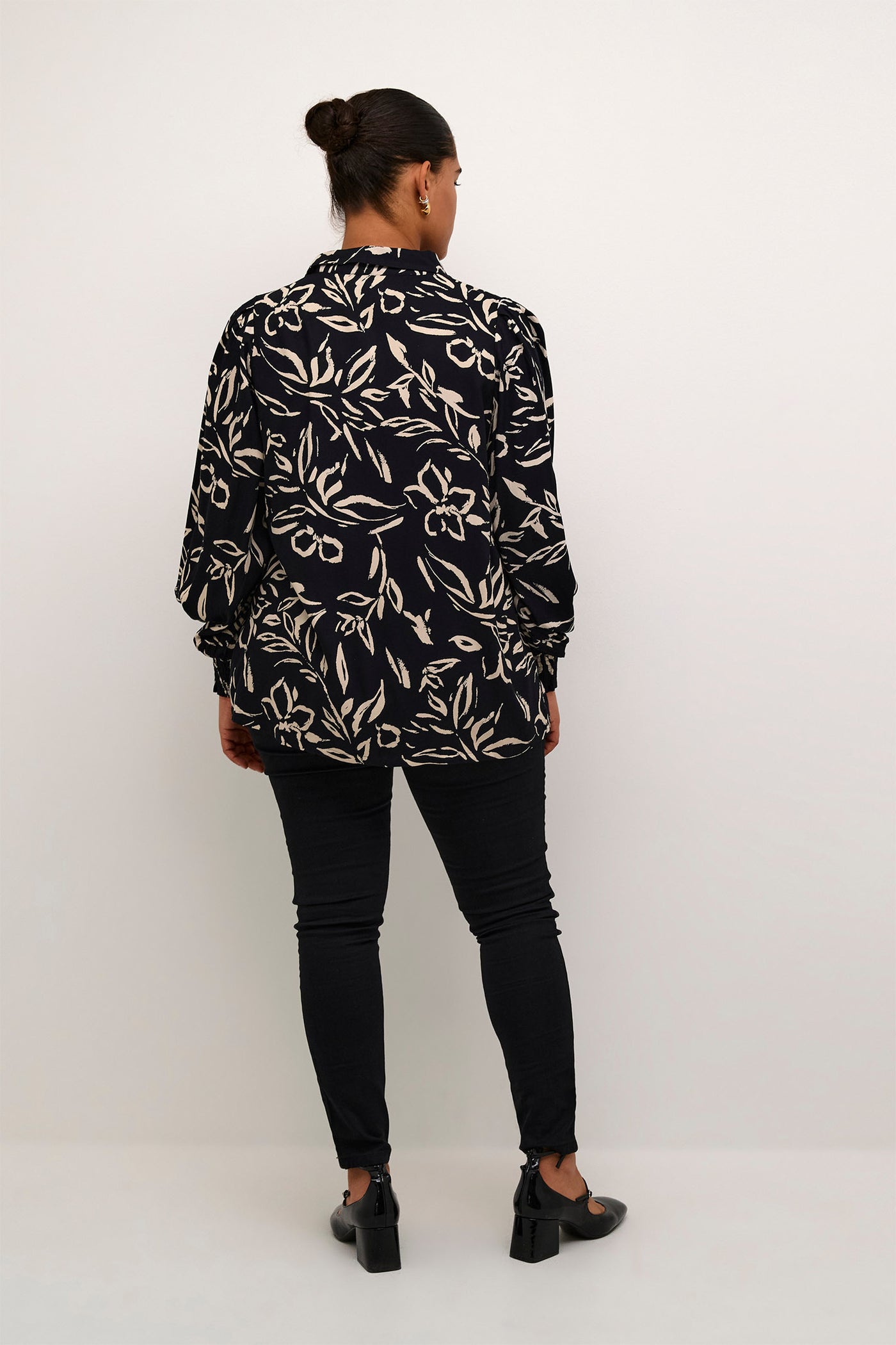 KCflora Shirt Black/Sand Painted Flower - 10582552