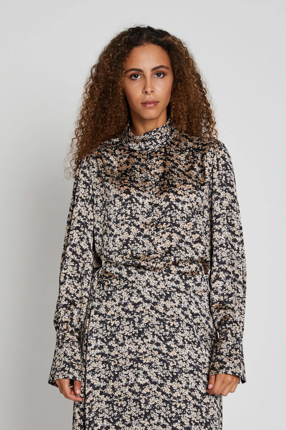 FloretBBChatrine blouse Sand Black