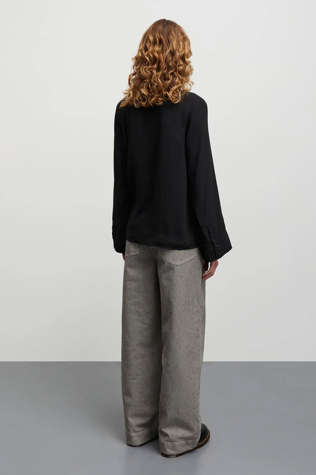 Light Crepe Milly Black