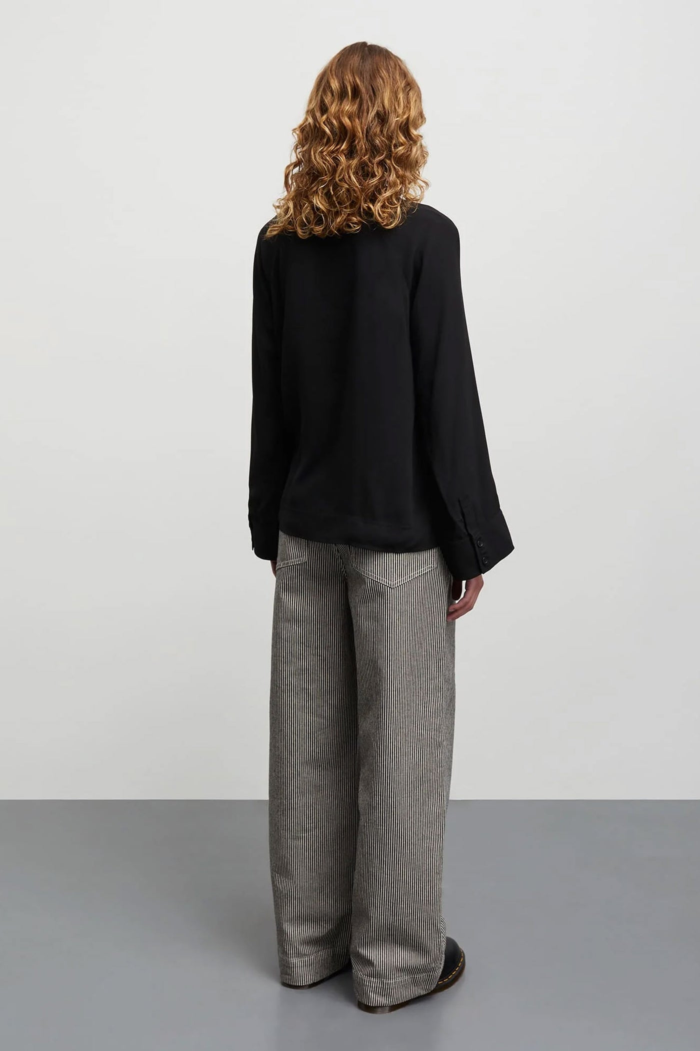 Light Crepe Milly Black