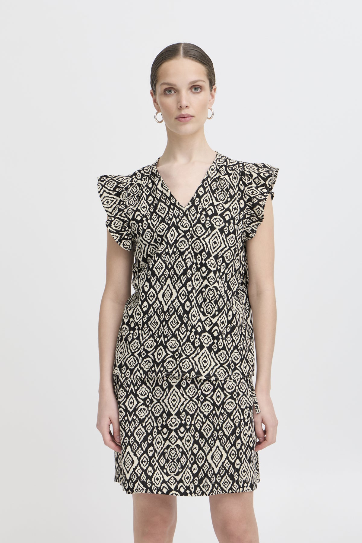 IHLINNO TO2 Black Diamond Ikat