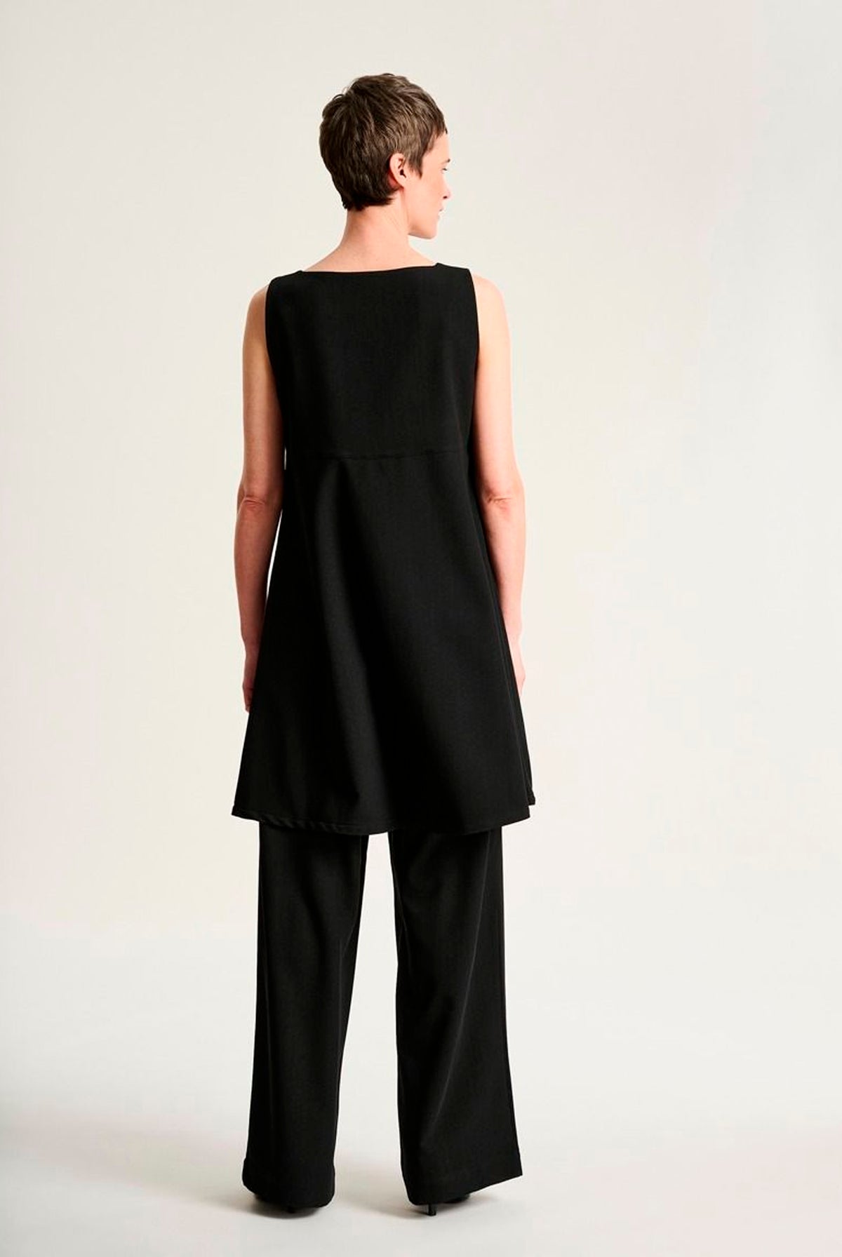 Sayaka Ærmeløs kjole Black - 266-2481-5822