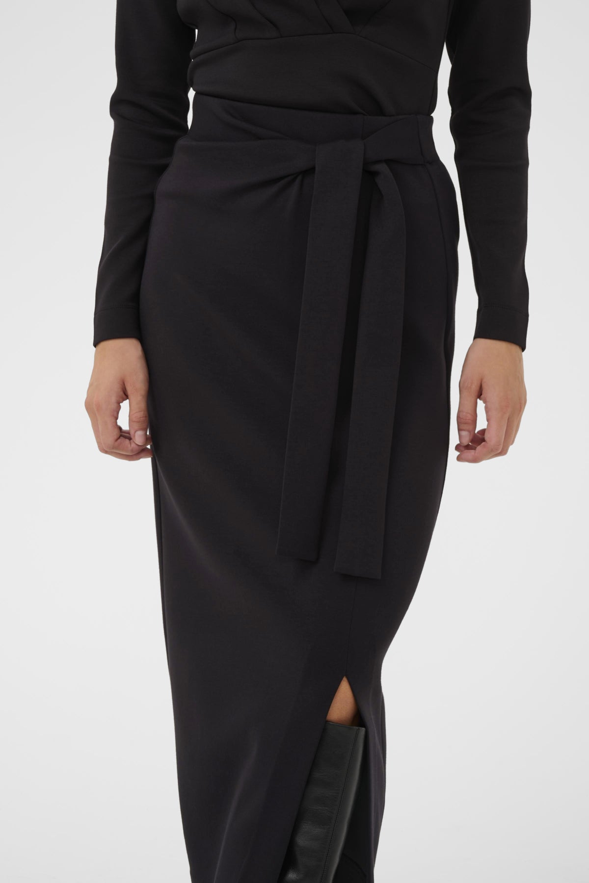TRIIW VINCENTIW KNOT SKIRT Black - 194008 - 30112205