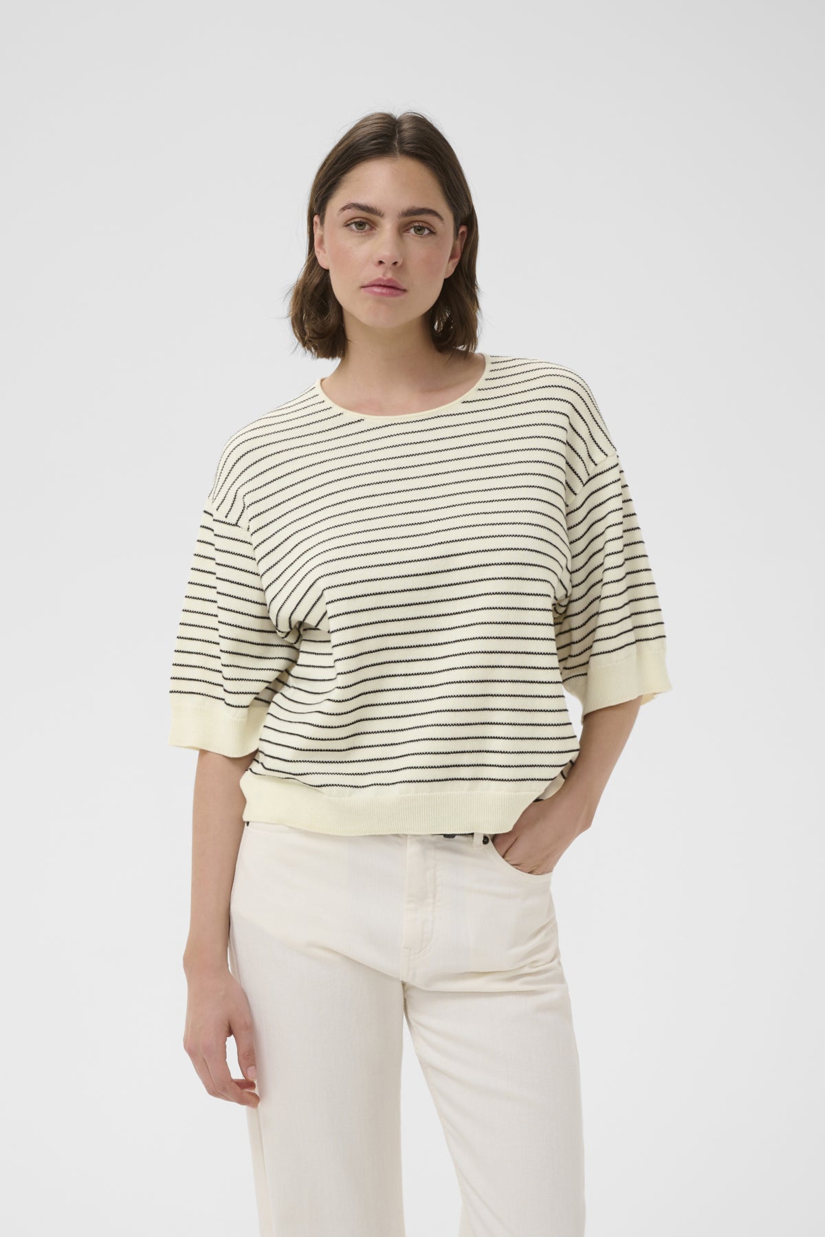 DANAIW TEE WHISPER WHITE/BLACK - 90000742 - 30112683