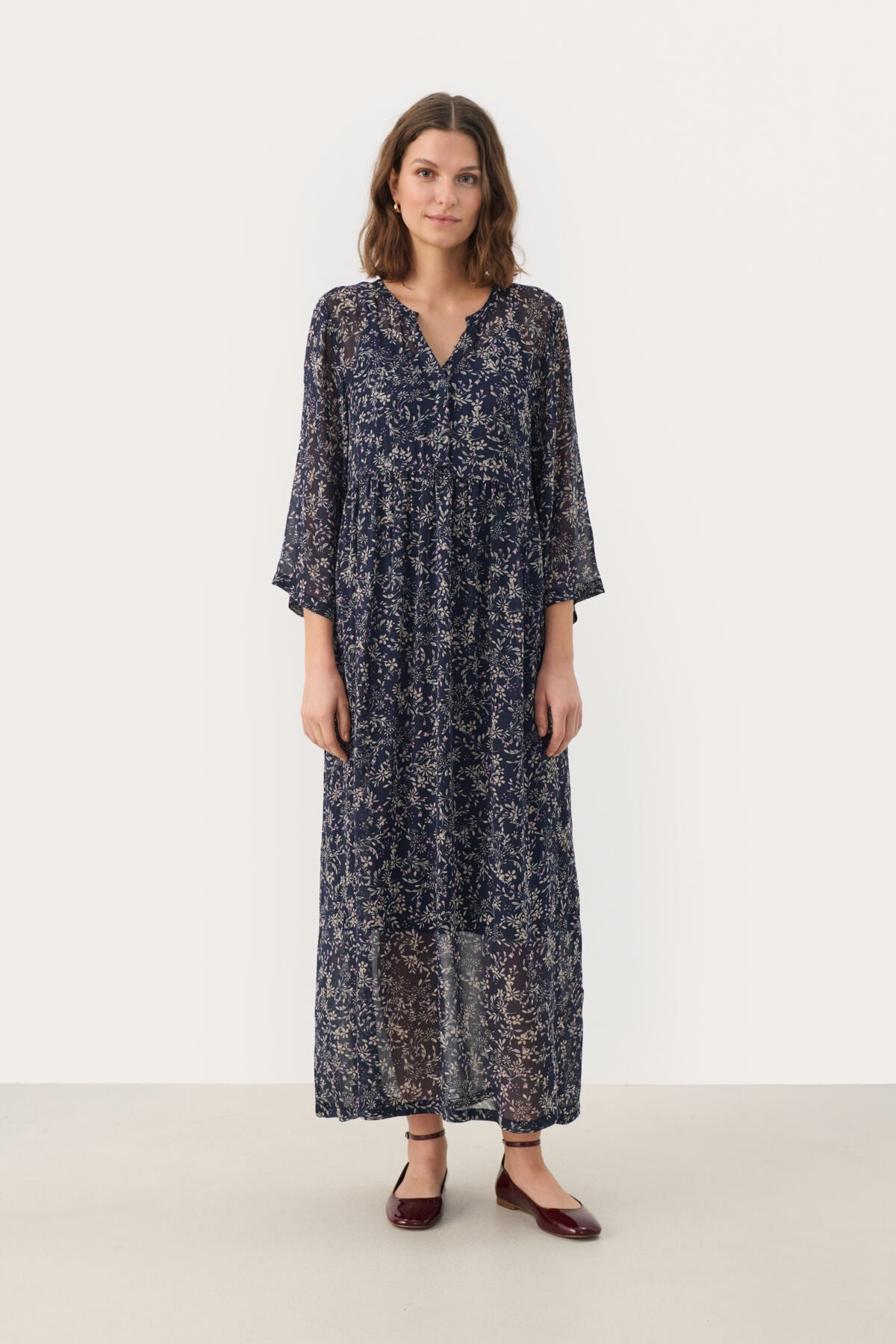 PoloniaPW DR Dark Navy Scattered Flower - 30307030