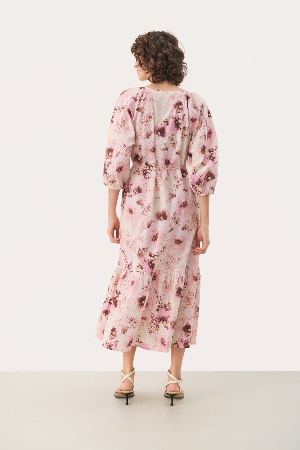 ReidunPW DR Pink Nectar Scattered Flower