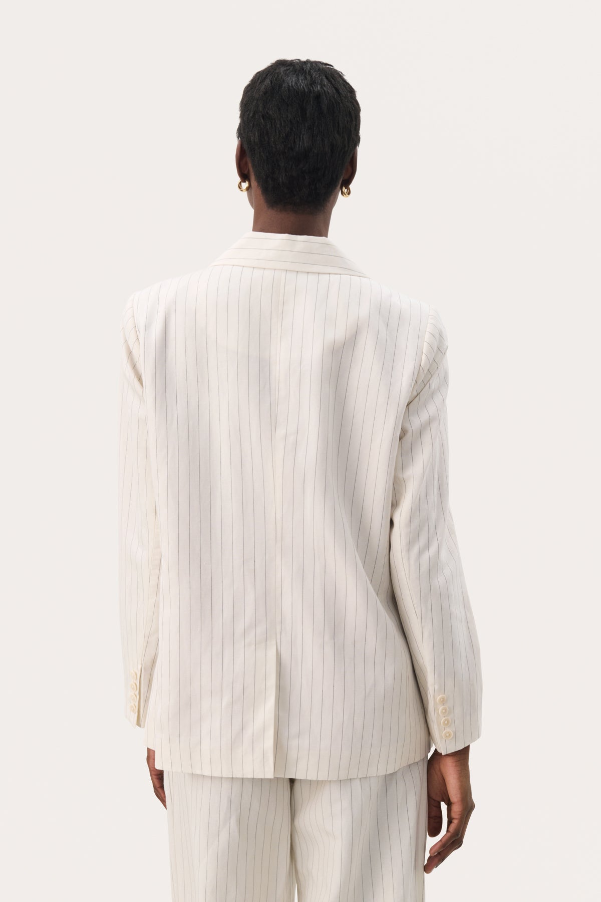 NikoletaPW BZ Whitecap Gray Stripe