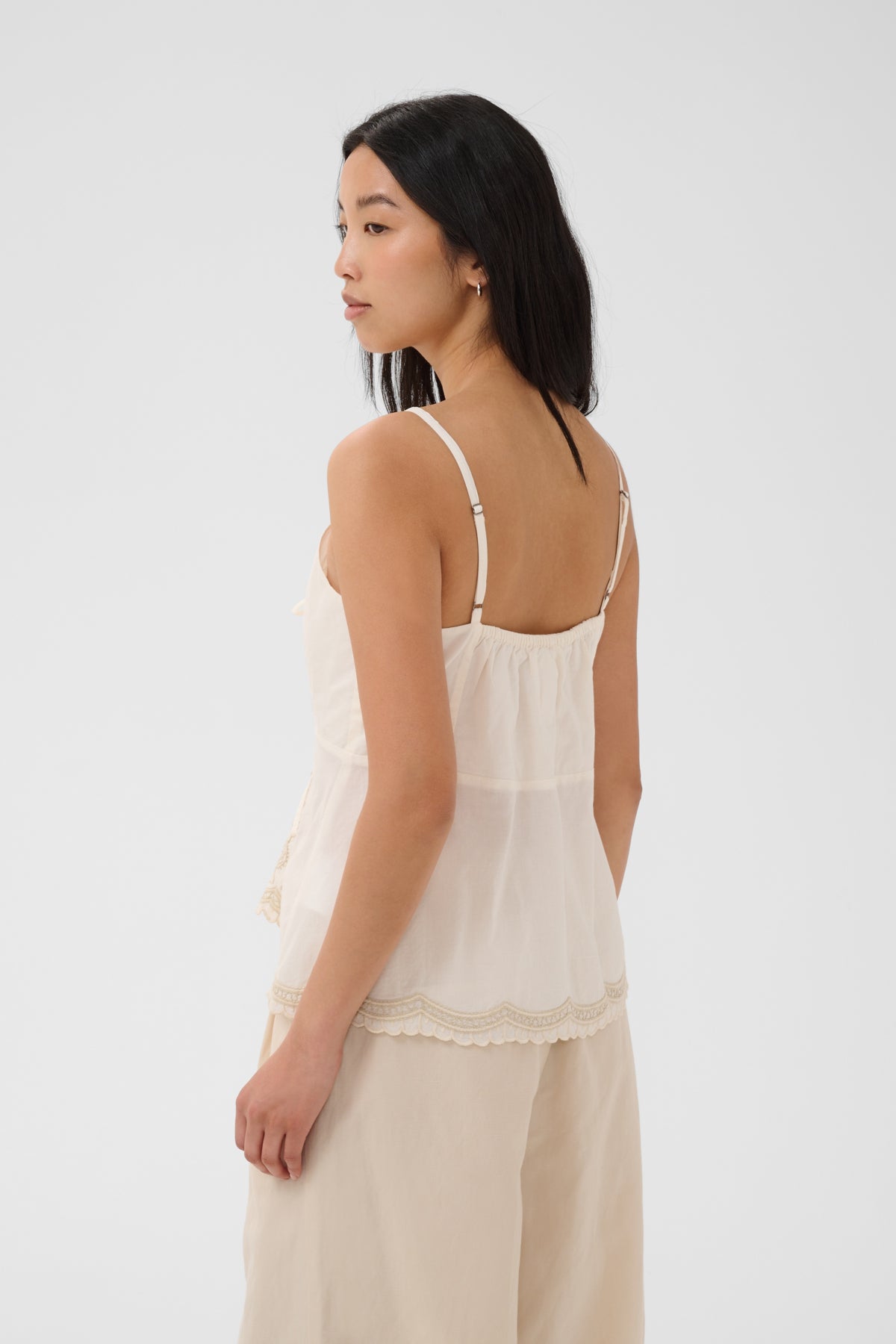 BellisiaPW Top Whisper White W French Oak emb - 30310560