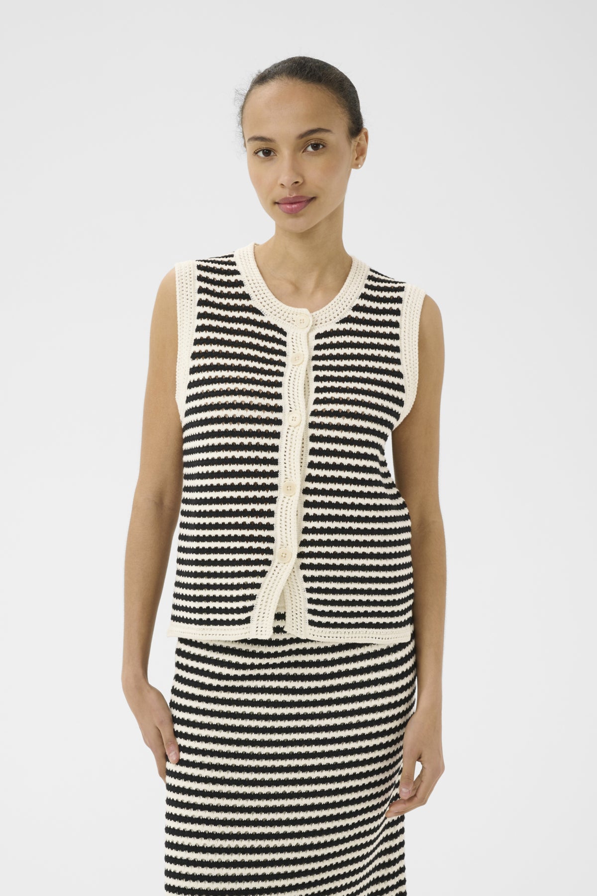 BrookiPW Waistcoat Black and White Crochet Look - - 30310579