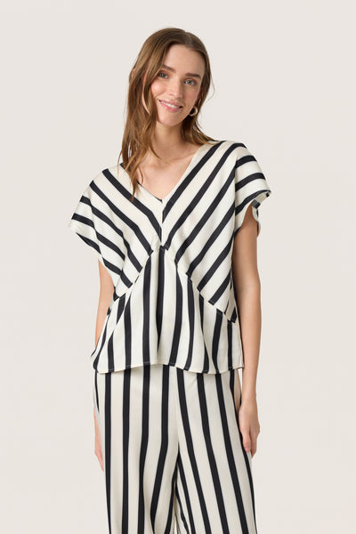 SLClero Printed Top Black and White Stripe - 30408523 Thumbnail