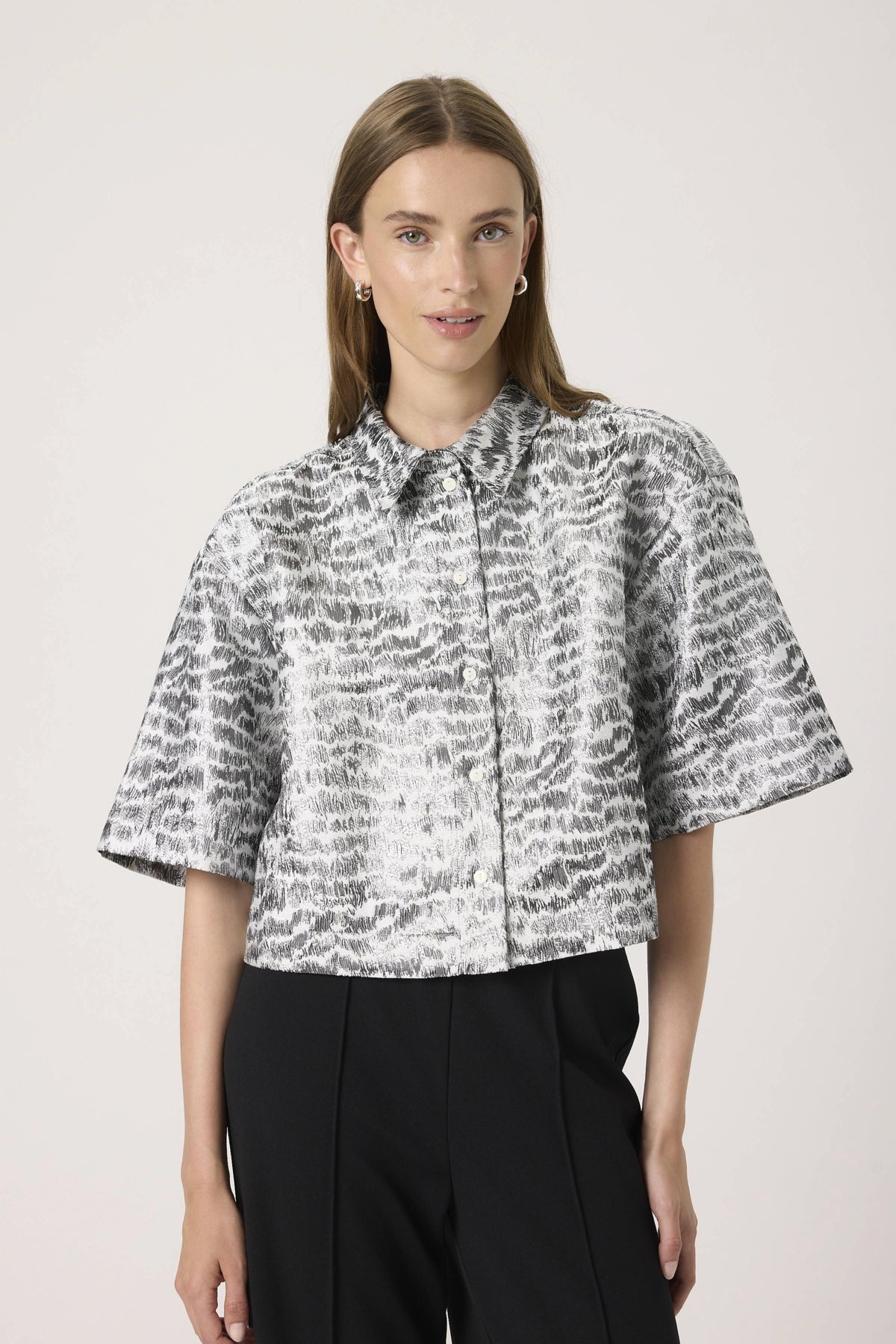 SLPricilla Shirt SS Silvery Animal Jacquard - 3043 - 30408807