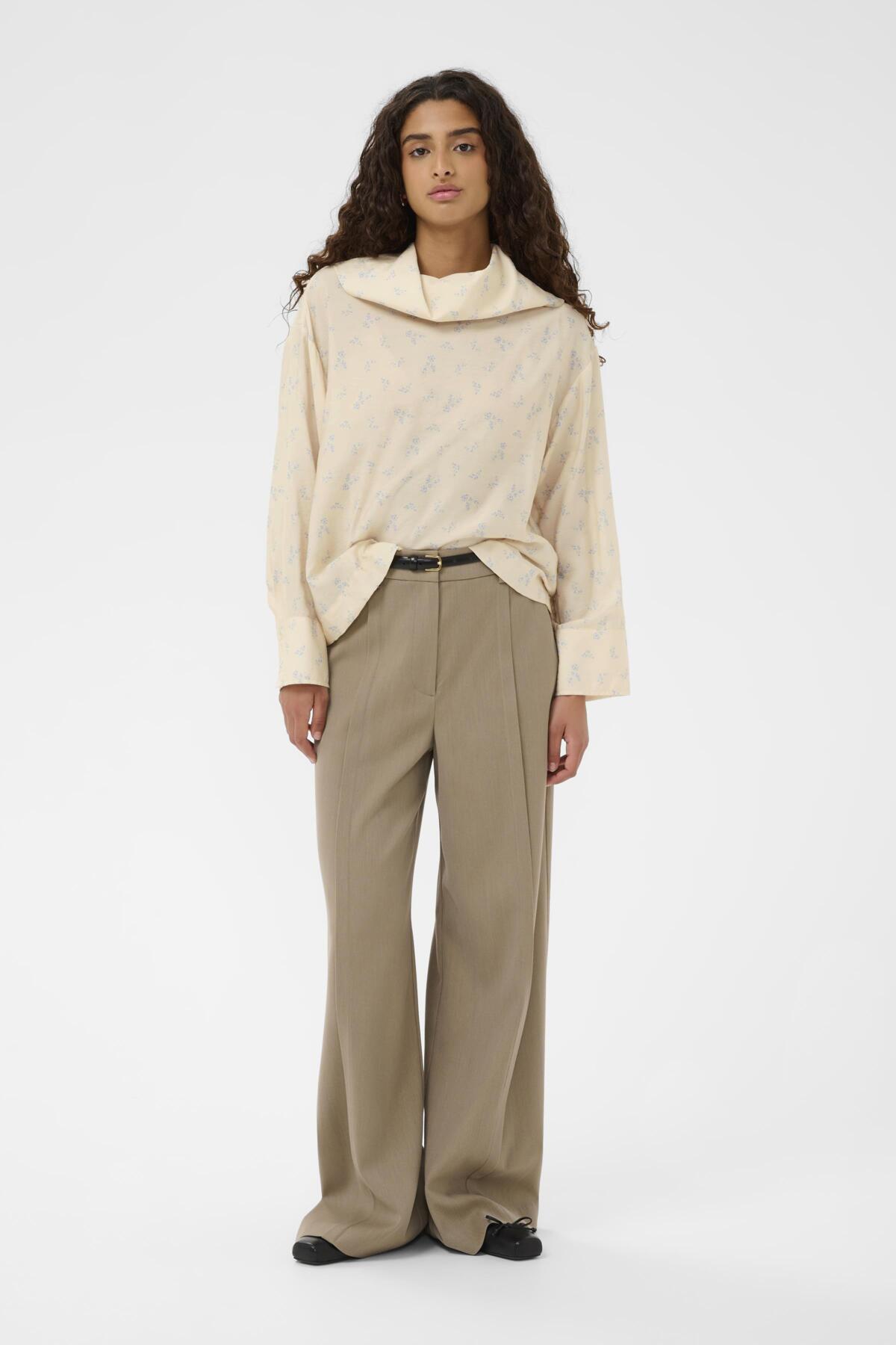 SLEneya Printed Funnel Blouse Parchment Ditsy Print - 304532 - 30408896