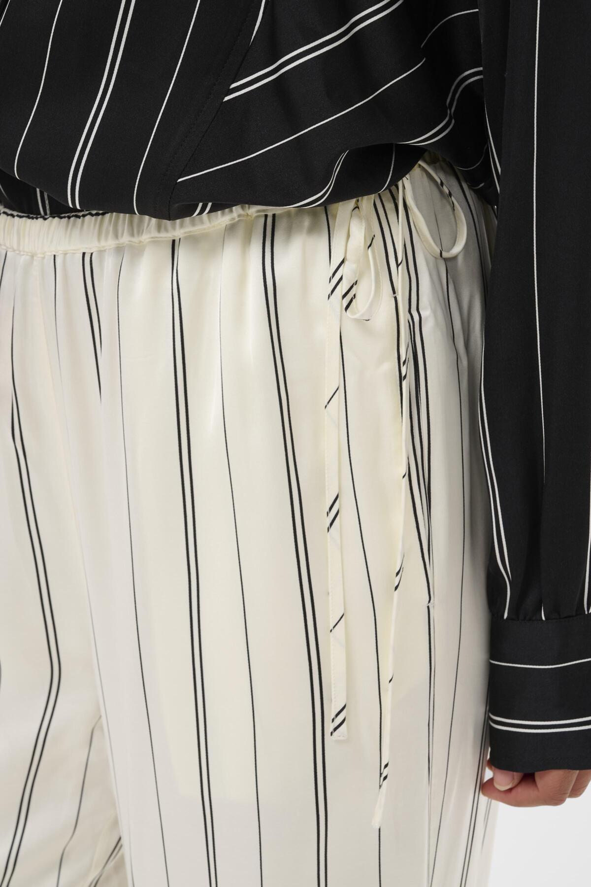 SLMarcela Printed Pants White W Black Stripes - 304534 - 30408923