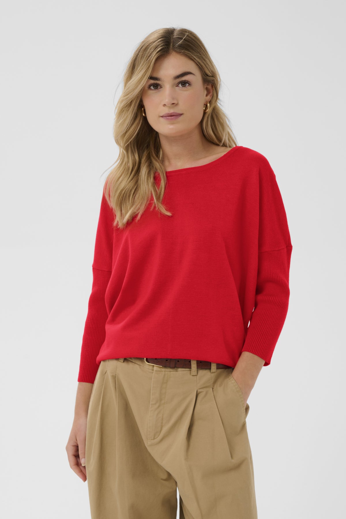 A2561, MilaSZ R-Neck Pullover Valiant Poppy - 181549 - 30500003