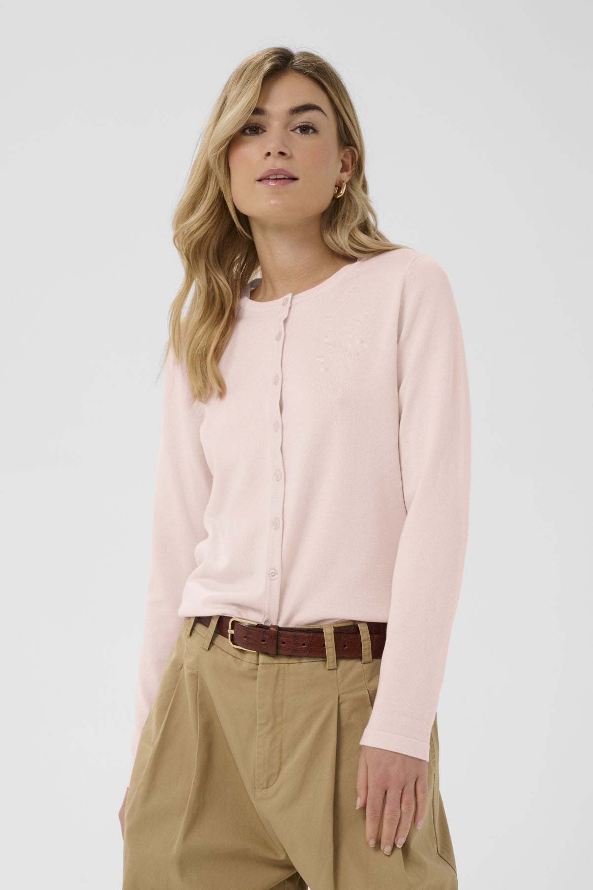 A8661, MilaSZ R-Neck Cardigan Chalk Pink - 131904 - 30500005
