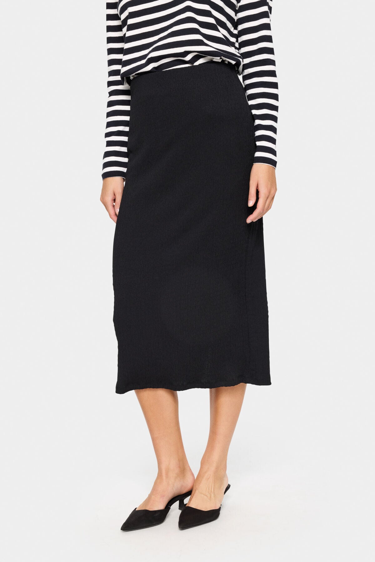 166612Black