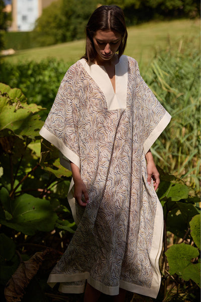 427HMHati dress 802 Delicate Bloom print - HM1449 Thumbnail