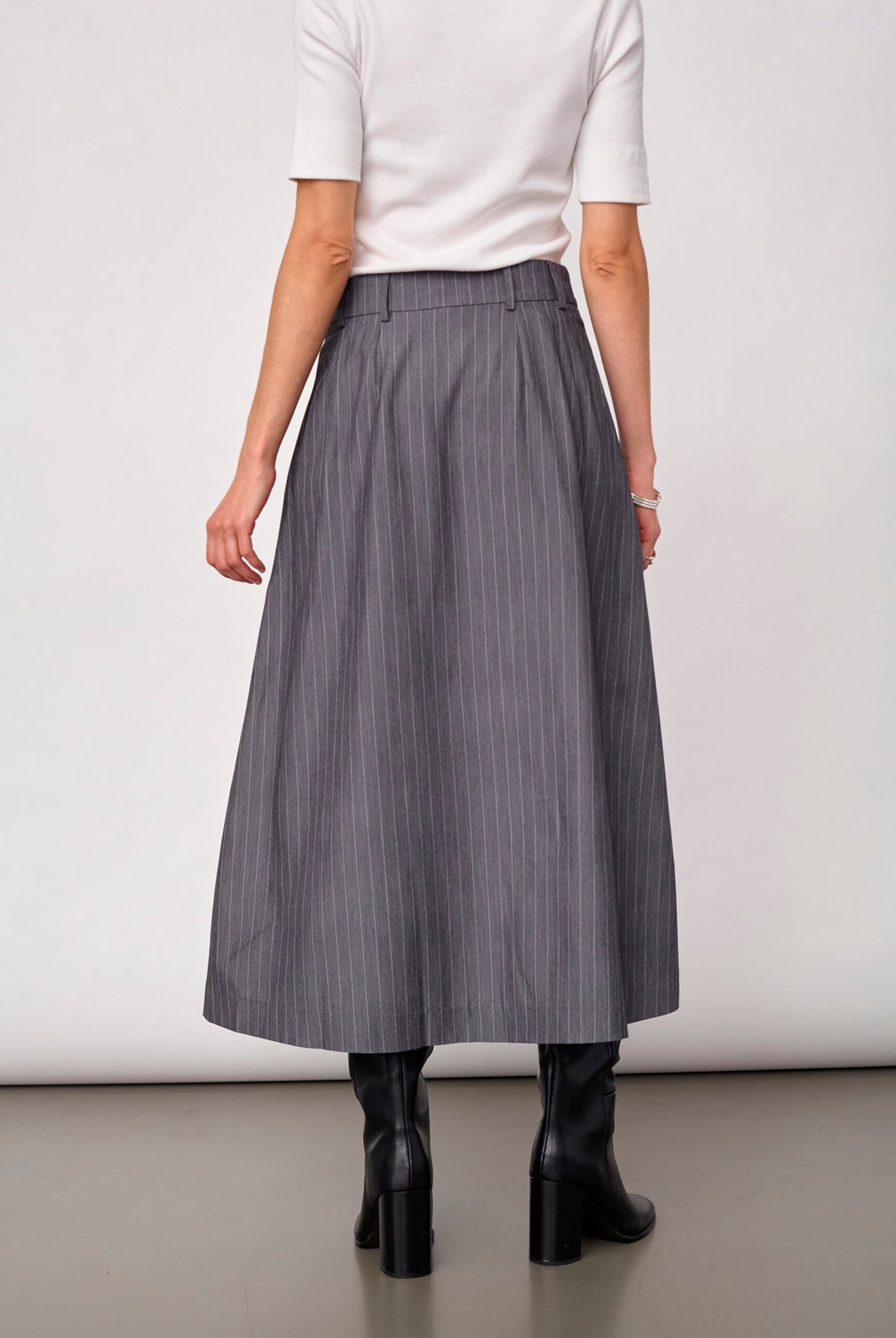 LyviaCC Pleat Pin Skirt 65003-Mid Grey - 500587