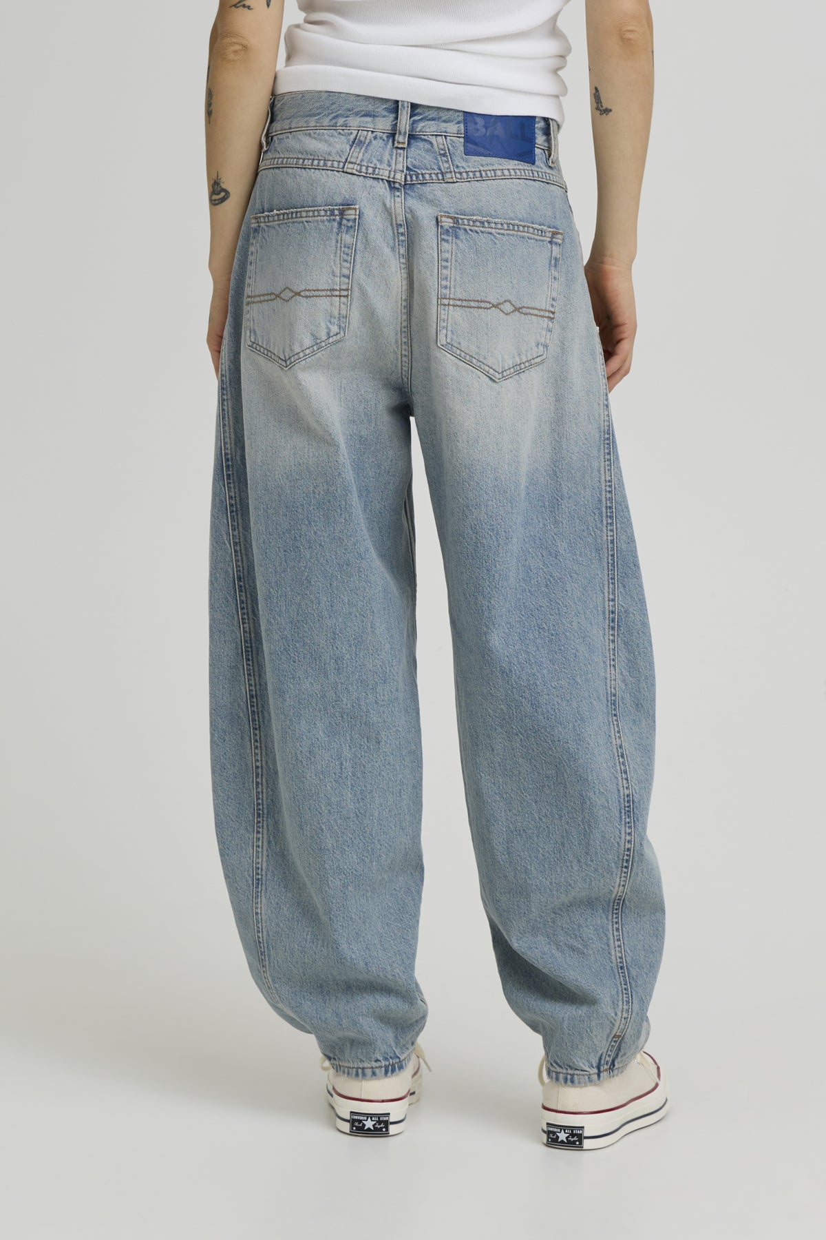 BACAVI CURVED JEANS VINTAGE TINTED INDIIGO - 90000 - 50408033