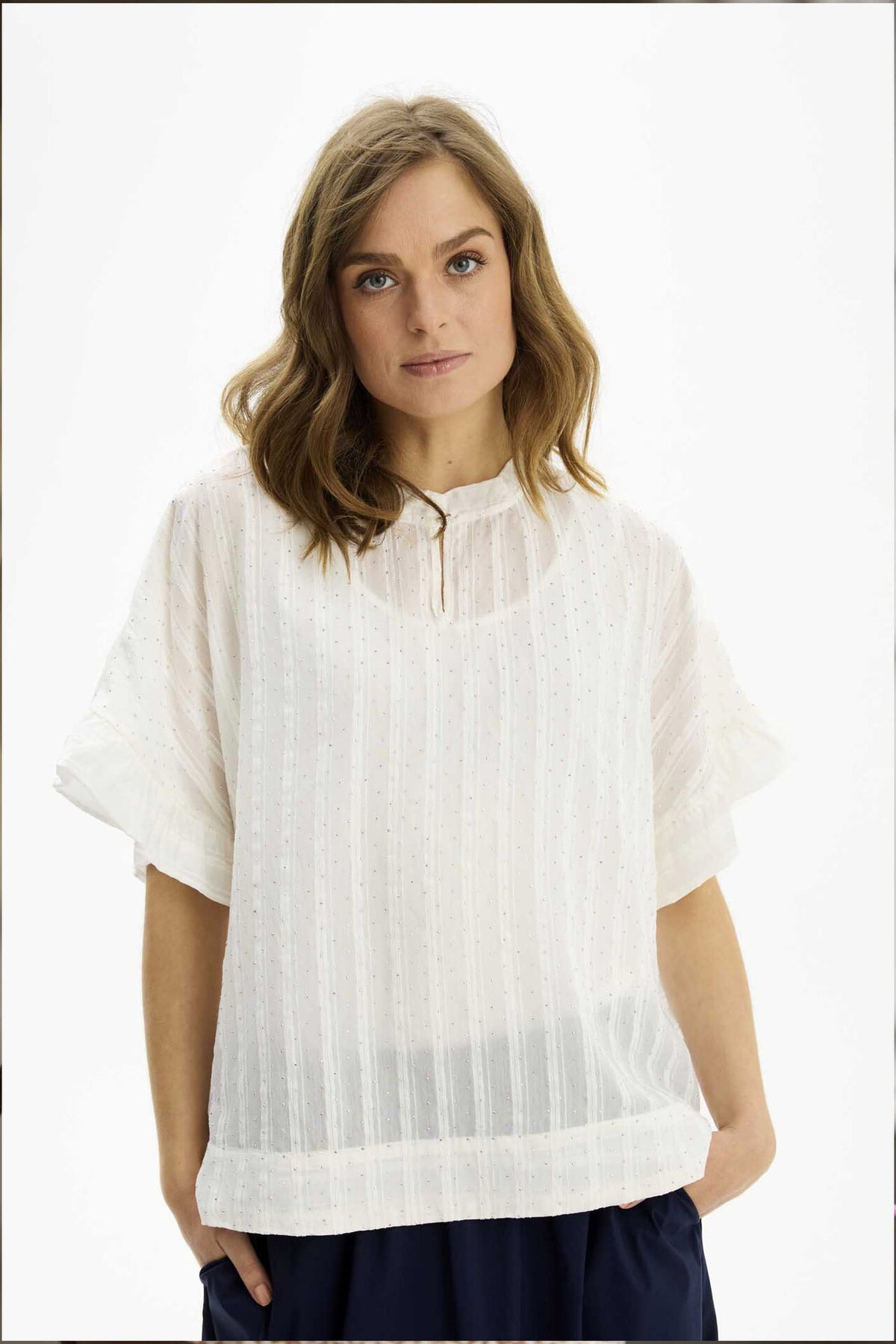 166387White