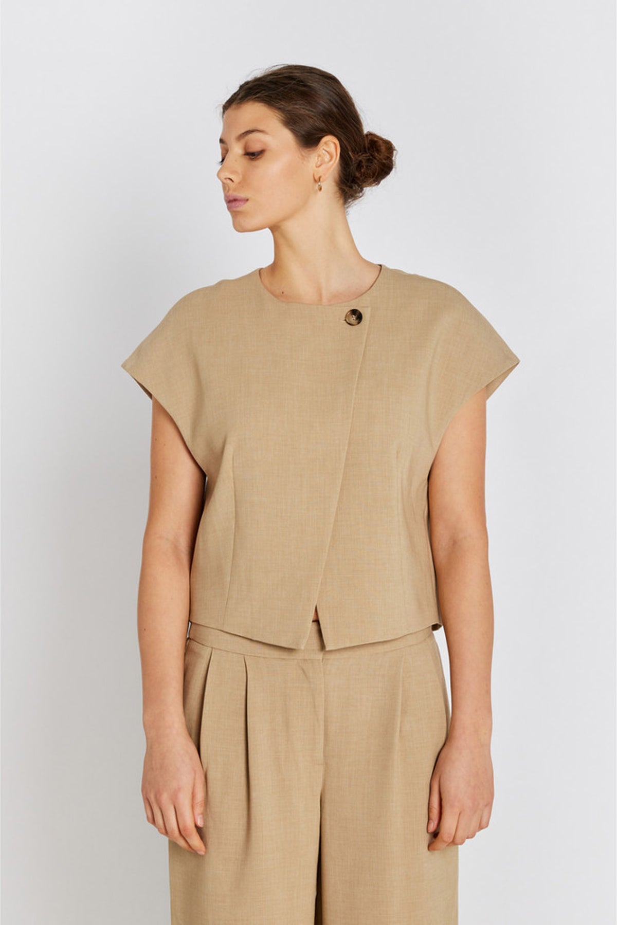 6800RDFLuxyKira vest 535 Khaki - RDF679