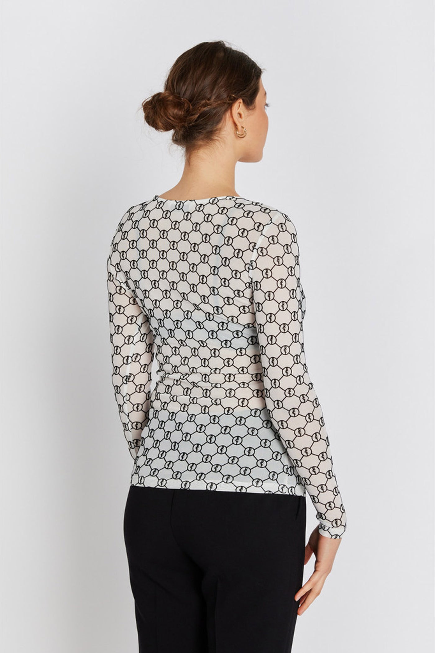 7390RDFRound neck blouse 02 Off white - RDF701