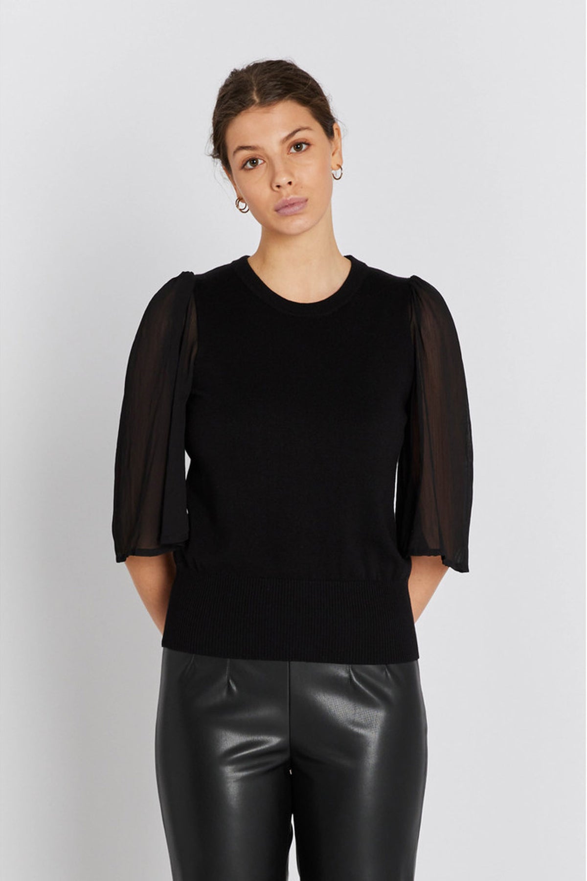 7493RDFHotensia knit blouse 20 Black - RDF892