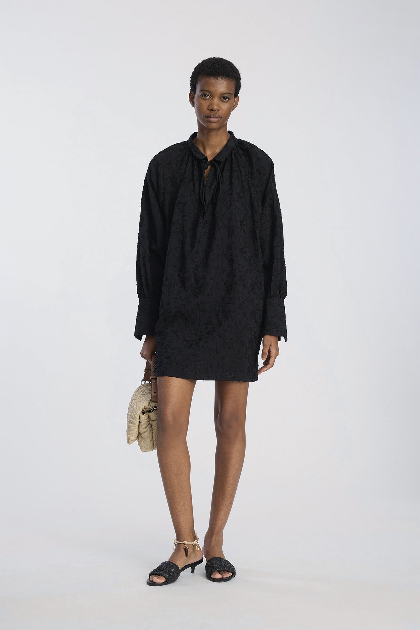 BETULLI 2-Black - 1328/26127