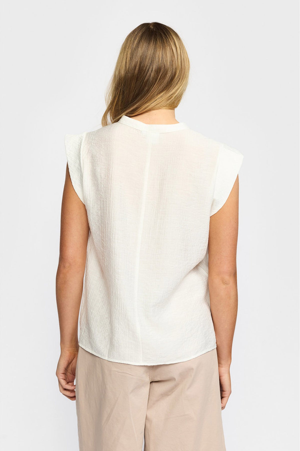 Dina White - 10214411547