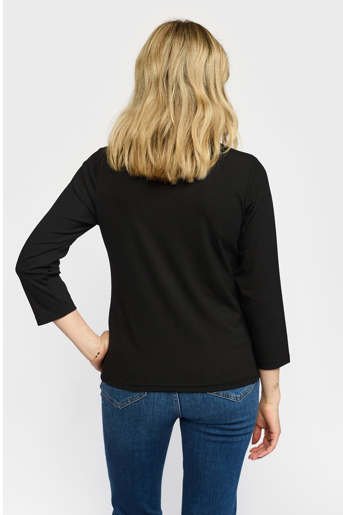 Elie Black - 10214411616