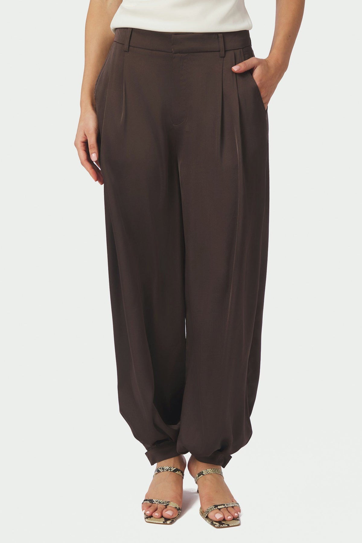 Fayla Drapy Satin Balloon Pant Dark brown - 167418