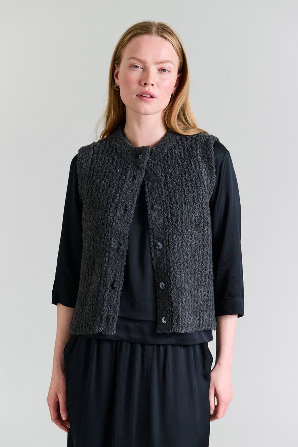 Fuwatto ærmeløs bluse Pirate Black - 257-1069-5462