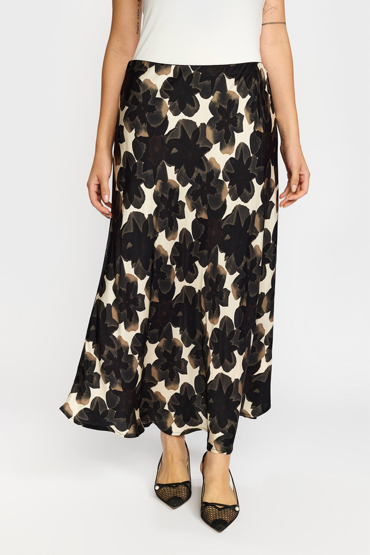 GEORGINA BLACK FLOWERS - 1021421