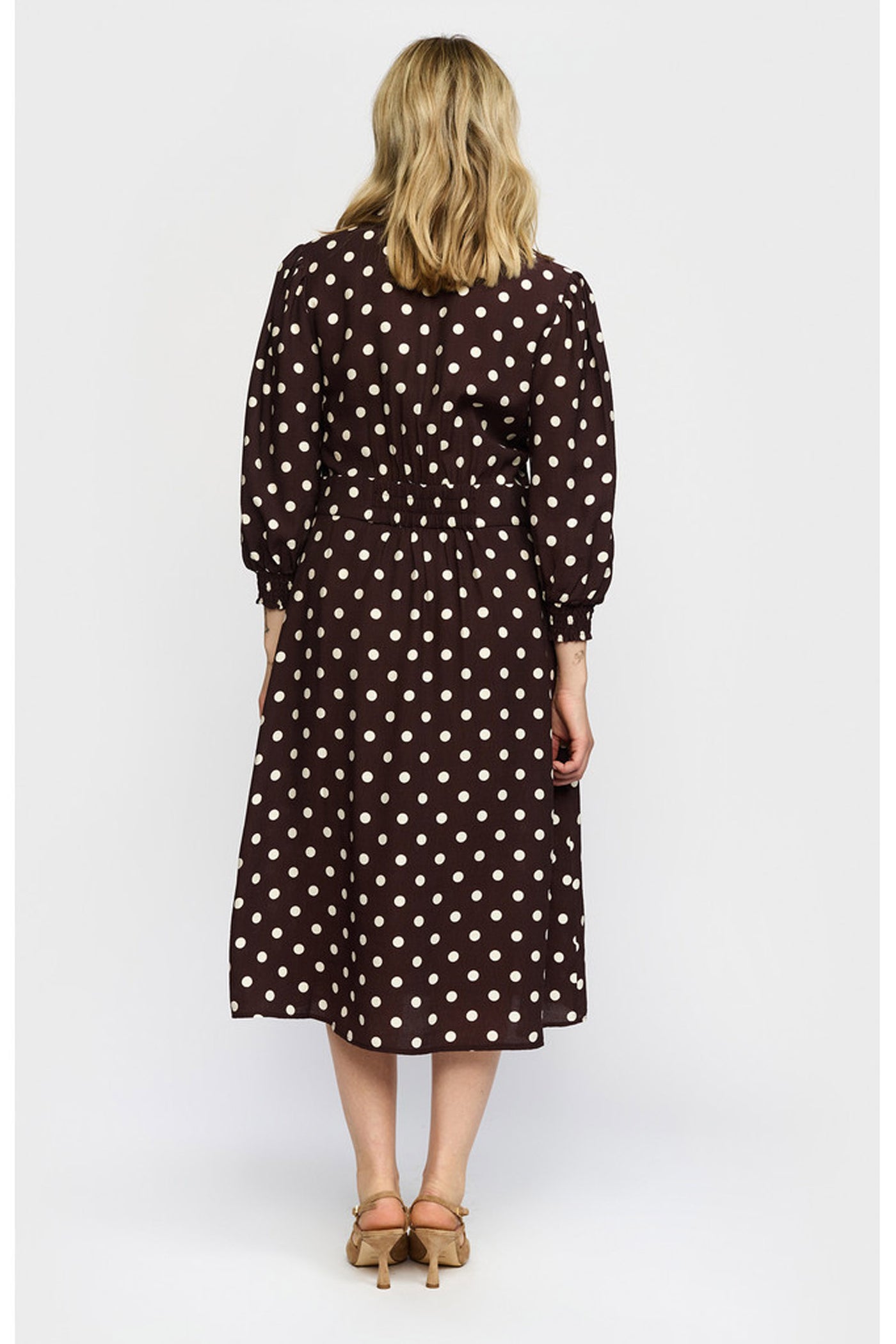 Klara Brown dot - 10214411635