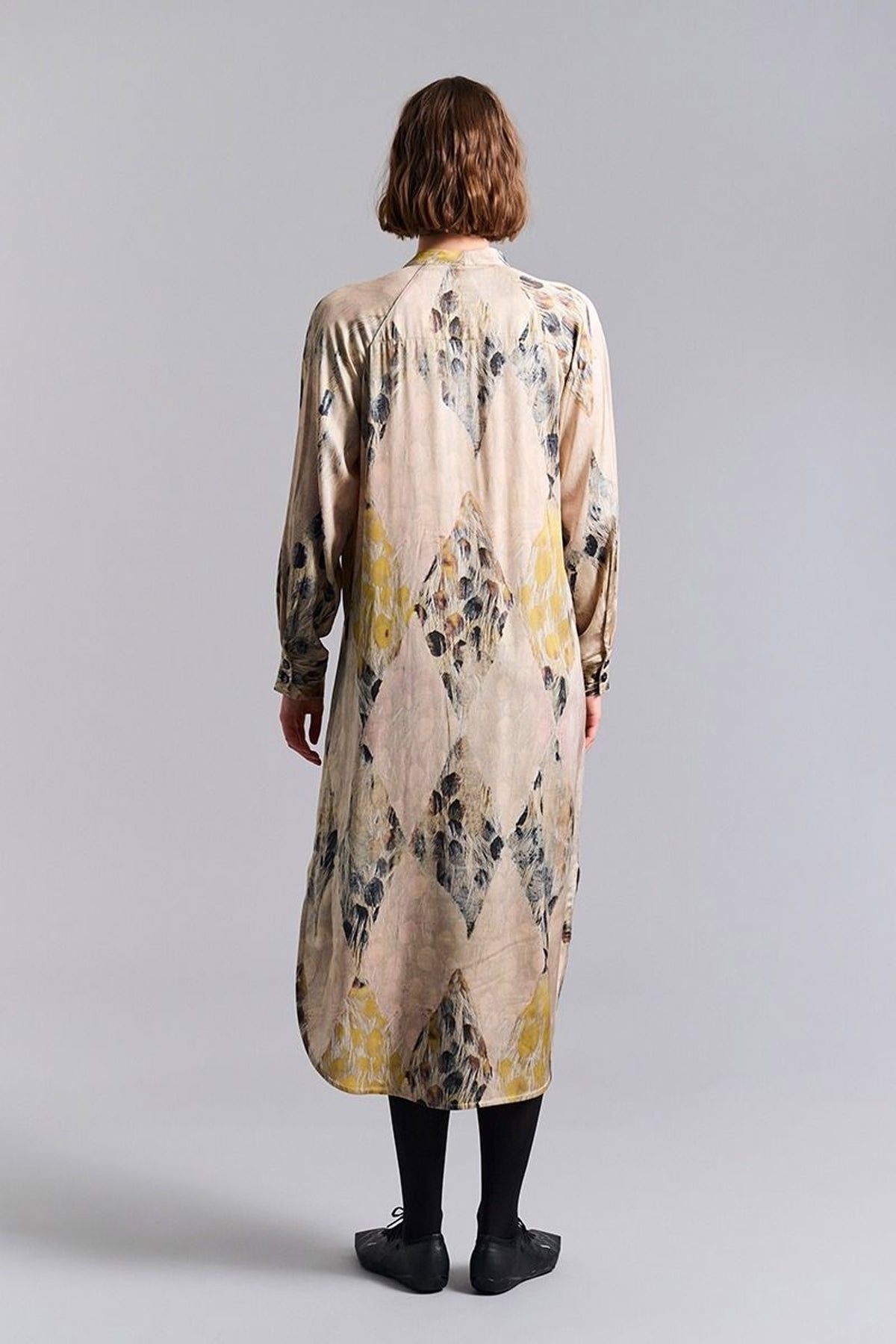 Kuhaki FSC kjole HARLEQUIN FEATHERS - 259-2447-5514