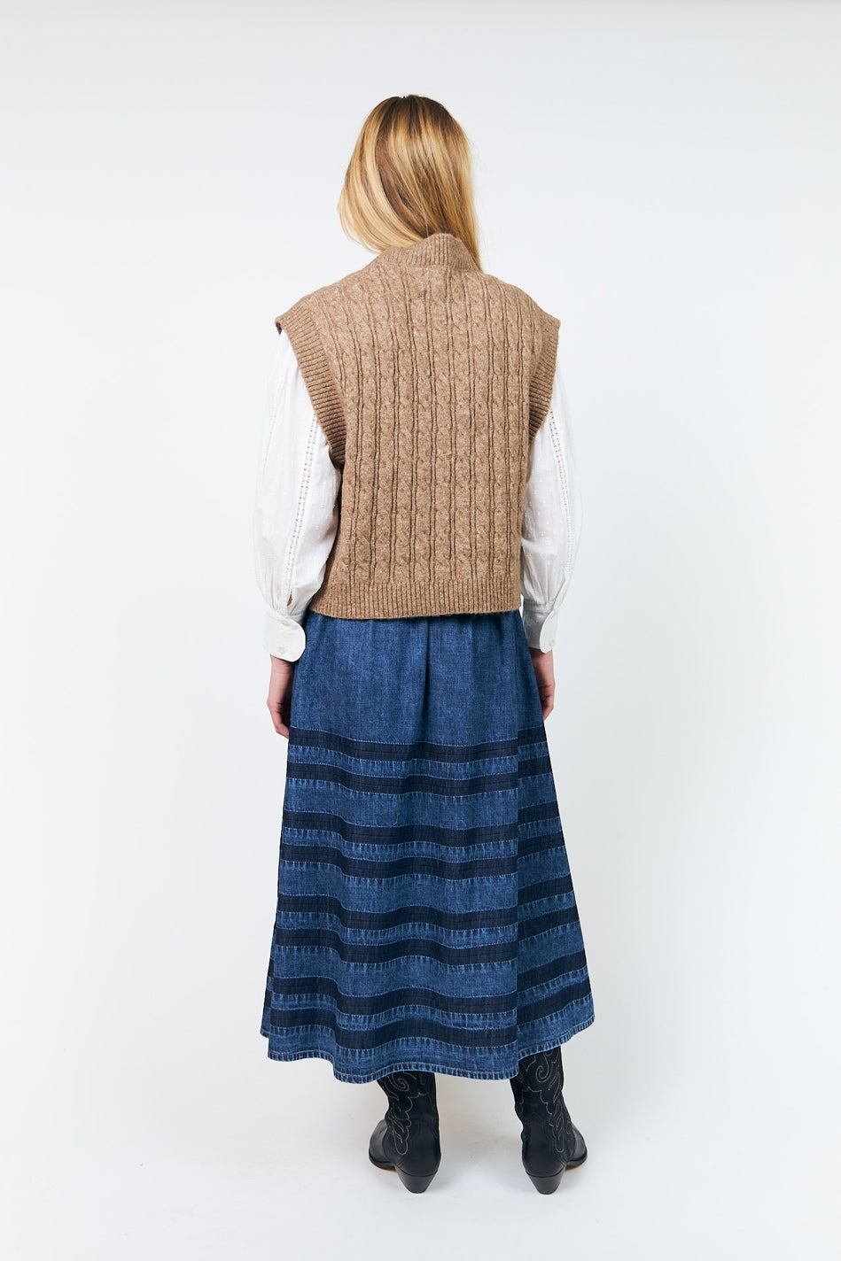Finnll Knit Vest Sl CAMEL - 26422-5027